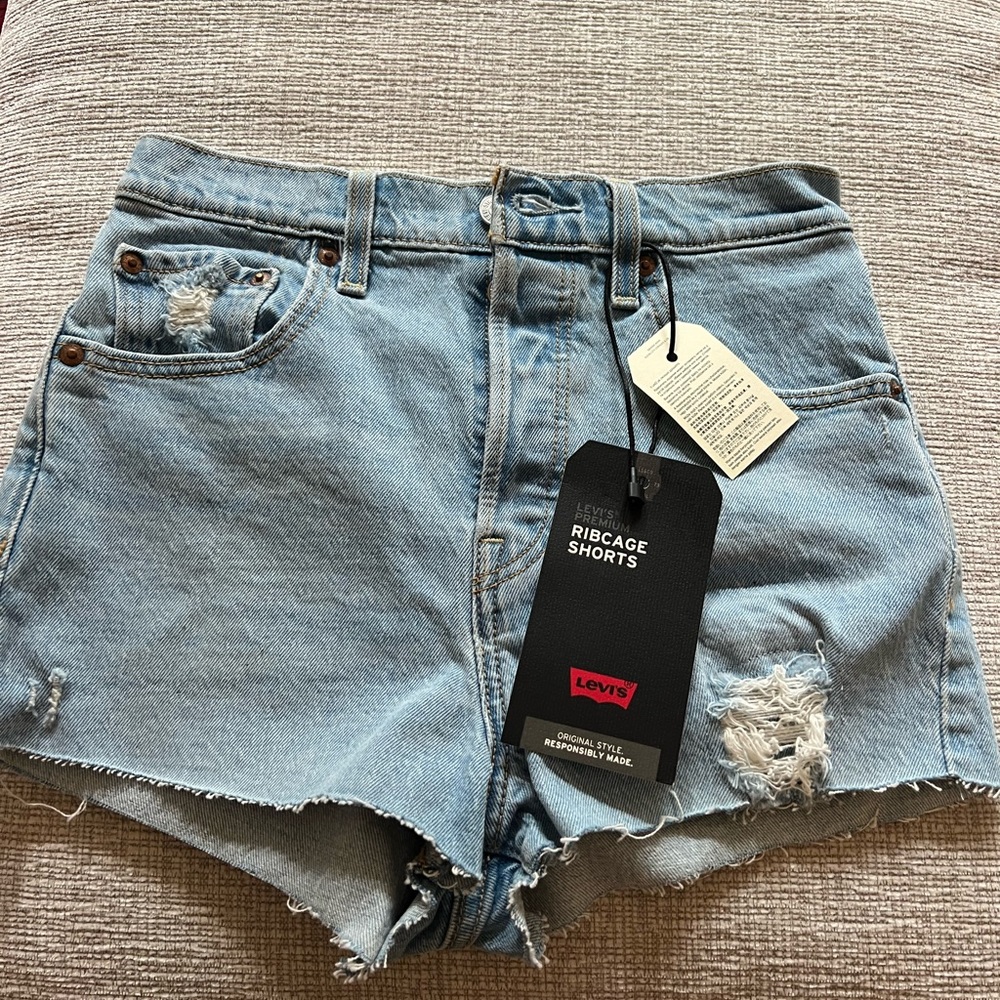 Levi’s rib cage light wash shorts